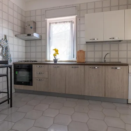 Butterfly House * Траппето