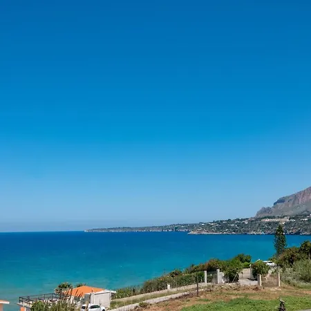 Butterfly House Вилла *