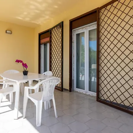 Villa Butterfly House *